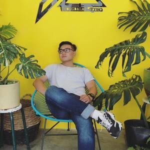 Meet your Posher, Peter